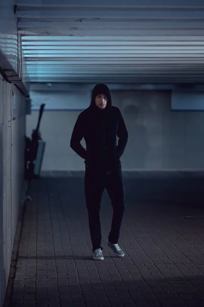 Thief Black Hoodie Walking Underpass — Stock Photo, Image