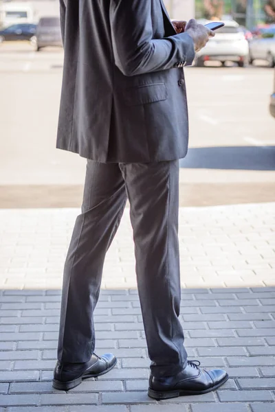 Cropped View African American Businessman Using Smartphone Street — Stock Photo, Image