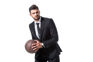 basketbol ile resmi giyim yakışıklı işadamı beyaz üzerinde Izole