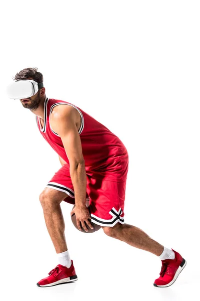 Basketballspieler Mit Ball Virtual Reality Headset Isoliert Auf Weiß Mit — Stockfoto