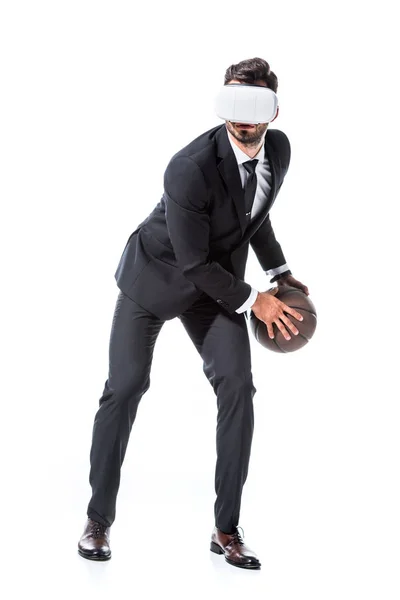 Zakenman Formele Slijtage Virtual Reality Headset Met Basketbal Geïsoleerd Wit — Stockfoto