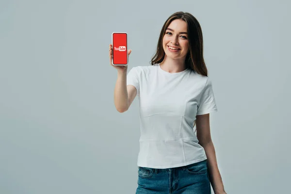 Kyiv Ukraine June 2019 Happy Beautiful Girl White Shirt Showing — Stock Photo, Image