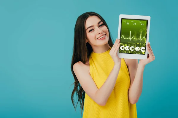 Beautiful Happy Girl Yellow Dress Showing Digital Tablet Healthcare App — Stock Photo, Image