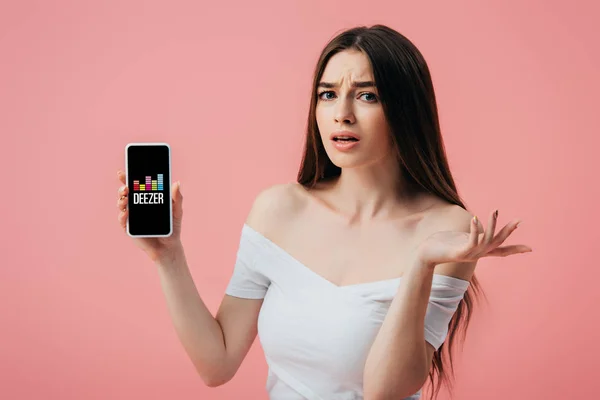 Kyiv Ukraine June 2019 Beautiful Confused Girl Holding Smartphone Deezer — Stock Photo, Image