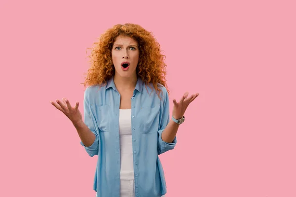 Beautiful Angry Redhead Woman Shouting Isolated Pink — Stock Photo, Image
