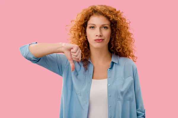 Redhead Woman Showing Thumb Isolated Pink — Stock Photo, Image