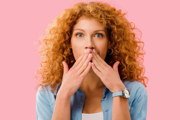 Surprised Attractive Redhead Woman Isolated Pink — Stock Photo, Image