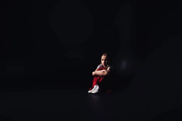 Scared Lonely Child Sitting Floor Black Background Copy Space — Stock Photo, Image