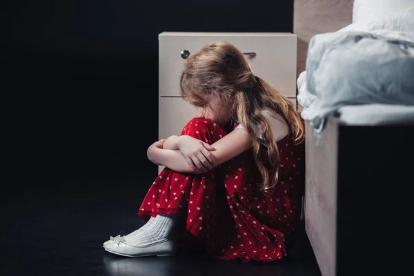 Frightened Child Sitting Floor Bed Black Background — Stock Photo, Image