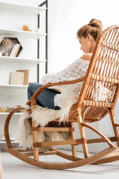 Back View Woman White Sweater Sitting Rocking Chair — Stock Photo, Image