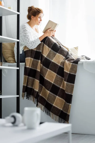 Attractive Woman White Sweater Blanket Reading Book — Stock Photo, Image
