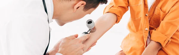 Panoramic Shot Pediatrist Examining Child Dermascope Isolated White — Stock Photo, Image