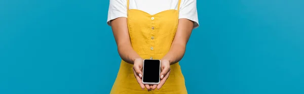 Panoramic Shot Woman Holding Smartphone Blank Screen Isolated Blue — Stock Photo, Image