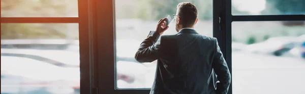 Panoramic Shot Businessman Formal Wear Holding Smartphone — Stock Photo, Image