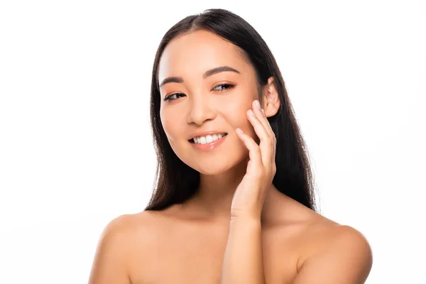 Sorrindo Bonito Asiático Mulher Tocando Rosto Isolado Branco — Fotografia de Stock