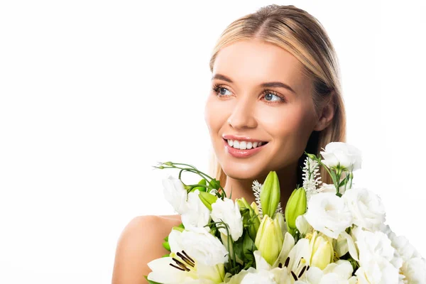 Blond Leende Kvinna Med Blommor Ser Bort Isolerade Vitt — Stockfoto