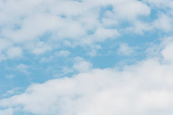 Blauwe Hemel Met Witte Wolken Kopieer Ruimte — Stockfoto