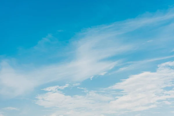 Nuvens Brancas Céu Azul Com Espaço Cópia — Fotografia de Stock