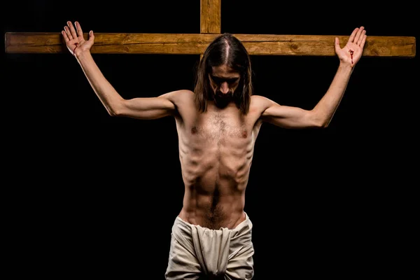 Hombre Sin Camisa Crucificado Cruz Aislado Negro — Foto de Stock