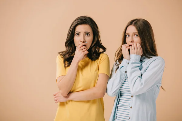 Attractive Scared Friends Looking Camera Isolated Beige — Stock Photo, Image