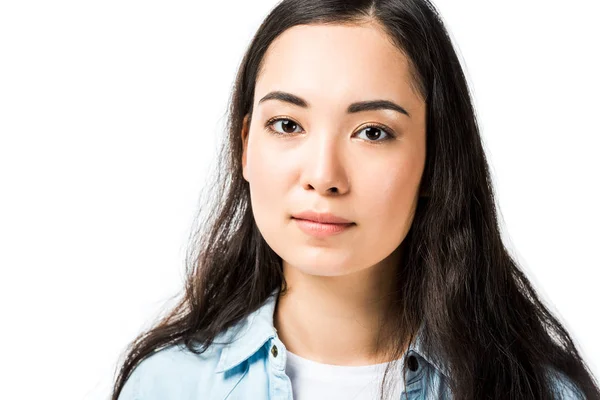 Attraktiv Asiatisk Kvinna Denim Skjorta Tittar Kameran Isolerad Vit — Stockfoto