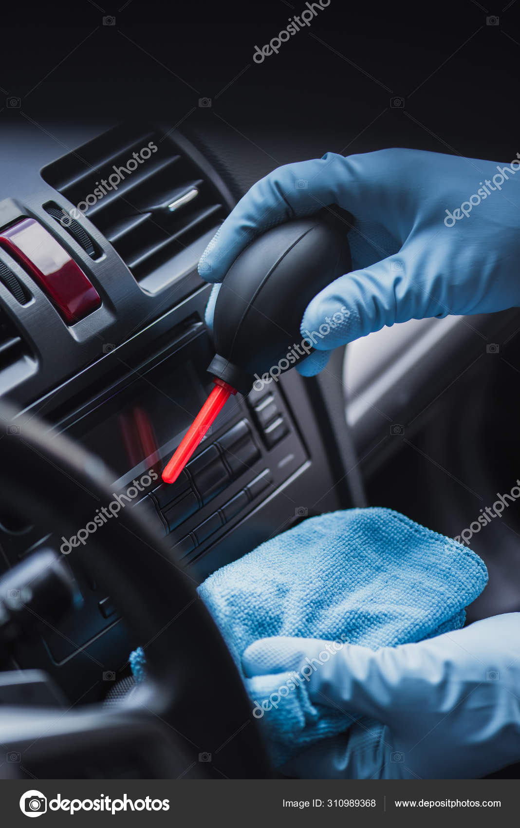 Cropped View Car Cleaner Dusting Dashboard Rubber Air Cleaner — Stock