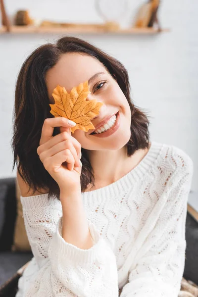 Beautiful Happy Girl Holding Yellow Autumn Leaf Front Face — Stock Photo, Image
