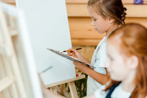 Selective Focus Cute Kid Holding Palette Easel Child — Stock Photo, Image