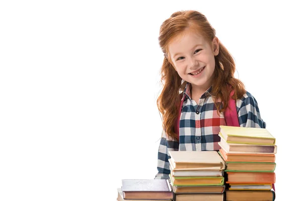 Επιλεκτική Εστίαση Χαριτωμένο Κοκκινομάλλα Μαθητή Χαμογελώντας Κοντά Βιβλία Που Απομονώνονται — Φωτογραφία Αρχείου