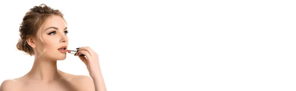Mujer Rubia Hermosa Desnuda Aplicando Lápiz Labial Beige Aislado Blanco —  Fotos de Stock