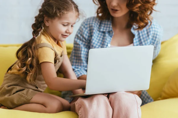 Cropped View Nanny Child Sitting Sofa Using Laptop Selective Focus — Stock Photo, Image