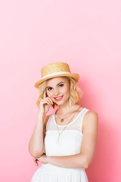 Young Woman Straw Hat Touching Face Pink — Stock Photo, Image