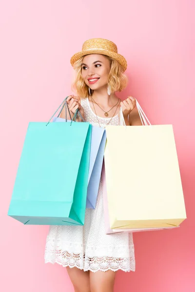 Woman Straw Hat Dress Holding Shopping Bags Pink — Stock Photo, Image