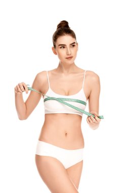 Üst ölçekli büst modeli ve beyaz üzerinde izole edilmiş başka yöne bakıyor 