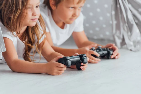 Kyiv Ukraine July 2020 Selective Focus Brother Sister Lying Floor — Stock Photo, Image