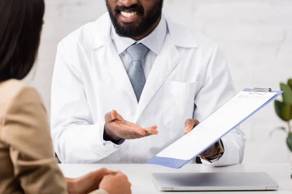 Cropped View African American Doctor Pointing Finger Clipboard Insurance Form — Stock Photo, Image