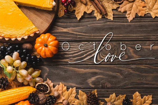 Vista Superior Decoración Otoñal Pastel Calabaza Cerca Letras Amor Octubre — Foto de Stock