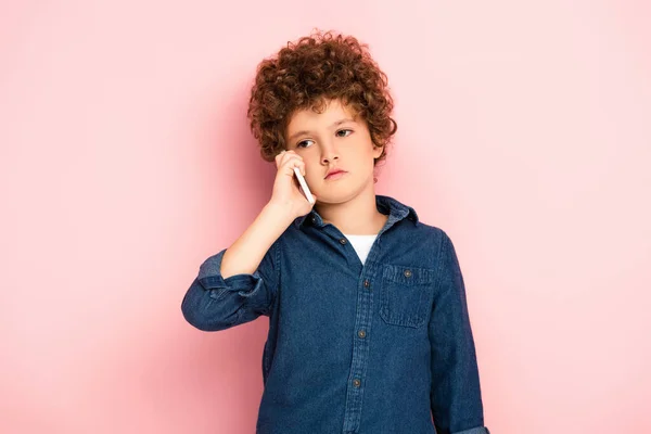 Curly Boy Denim Shirt Talking Smartphone Pink — Stock Photo, Image