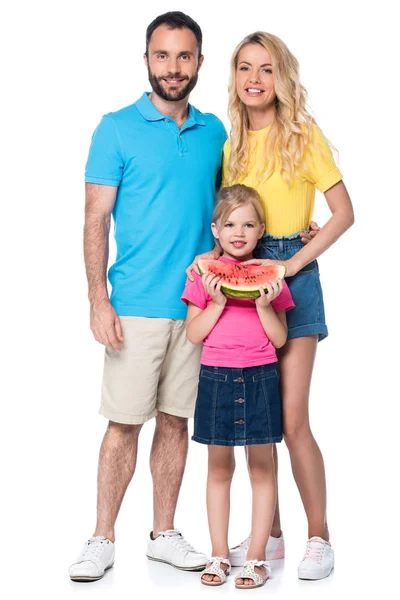 Familia sonriente con sandía aislada en blanco - foto de stock