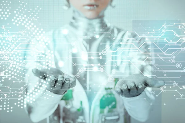 Visão de perto de mãos robóticas com dados digitais isolados em cinza, conceito de tecnologia futuro — Fotografia de Stock