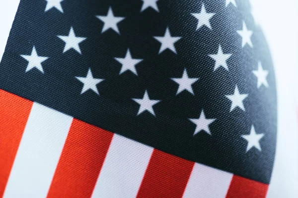 Primer plano de la bandera americana con estrellas y srtipes - foto de stock