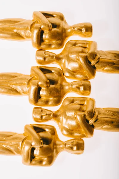 QUIIV, UCRÂNIA - JANEIRO 10, 2019: close up de prêmios de oscar dourado brilhante isolado em branco — Fotografia de Stock