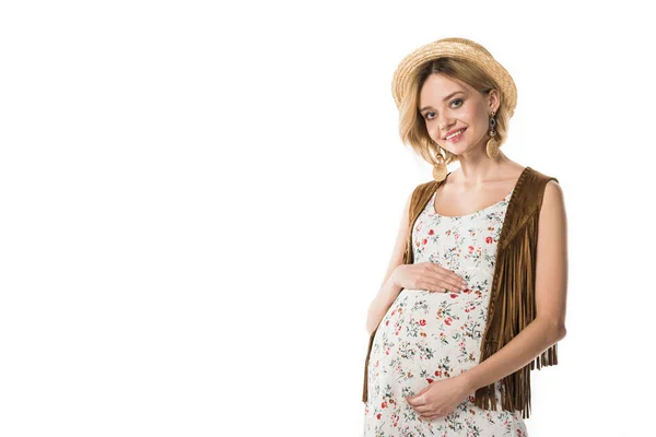 Lächeln schwangeres Hippie-Mädchen berührt Bauch isoliert auf weiß — Stockfoto