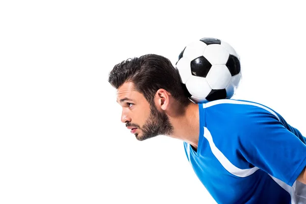 Entraînement de joueur de football barbu avec ballon isolé sur blanc avec espace de copie — Photo de stock