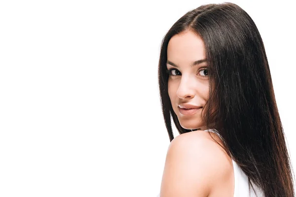 Mulher bonita morena com cabelo longo e reto saudável e brilhante isolado no branco — Fotografia de Stock