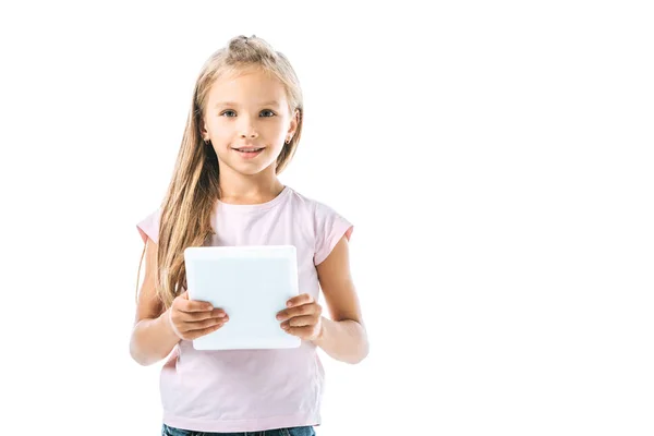 Enfant gai tenant tablette numérique isolé sur blanc — Photo de stock