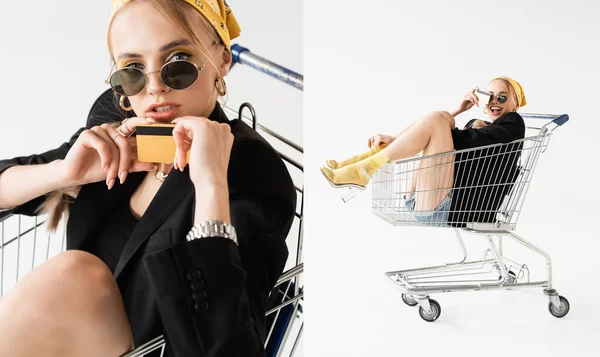 Колаж модної жінки в чорно-жовтому вбранні позує з кредитною карткою в кошику для покупок ізольовано на білому — стокове фото