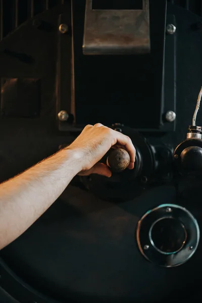 Male Hand Adjusting Handle Machine Professional Coffee Production — Free Stock Photo