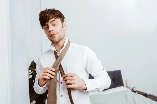 Selective Focus Businessman White Shirt Tying Neck Tie Home — Stock Photo, Image