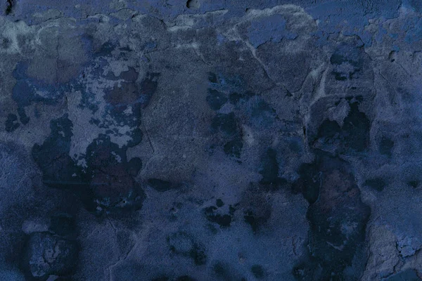 Full frame view of dark blue cracked wall textured background — Stock Photo